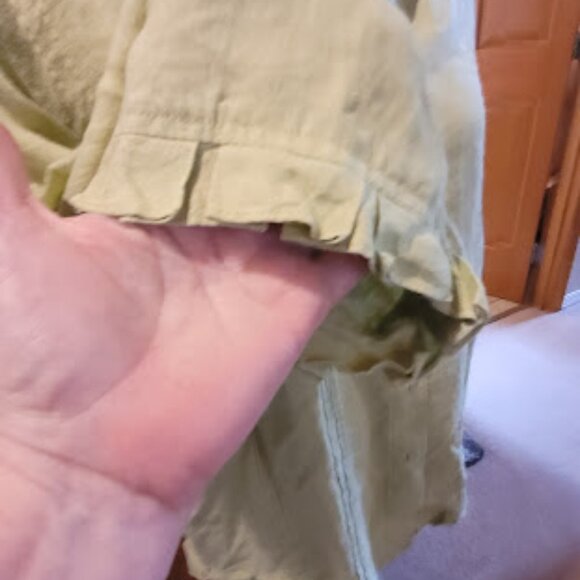#121 Sage linen cuffed blouse - Picture 6 of 8